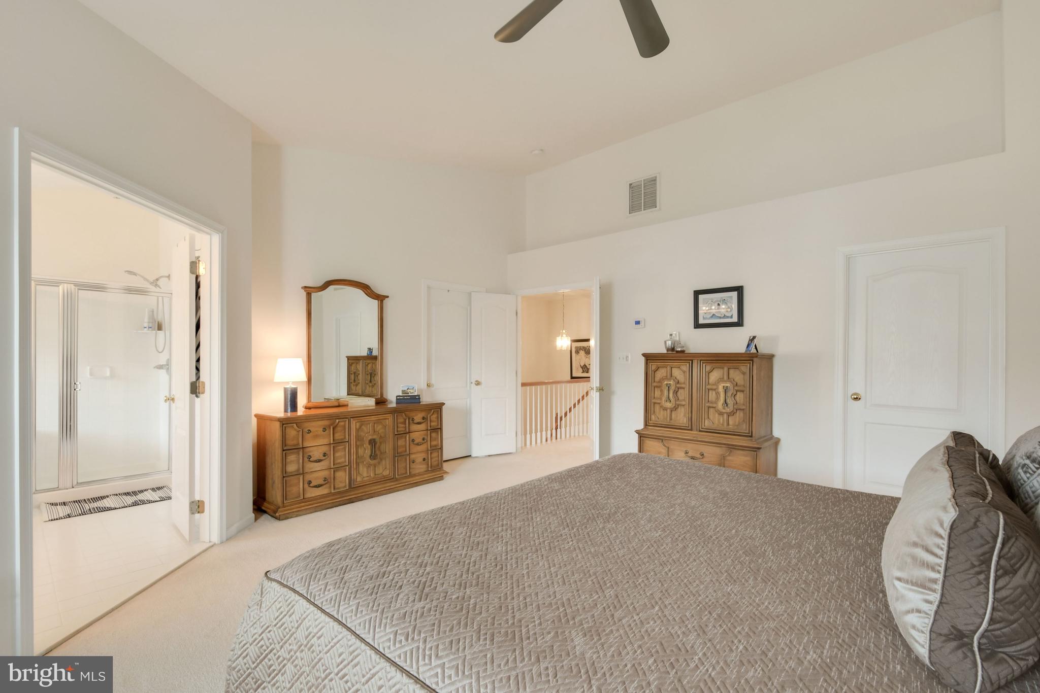 25523 Beresford Drive Chantilly, VA 20152 - Photo 15 of 48 Beautiful Owner's Suite