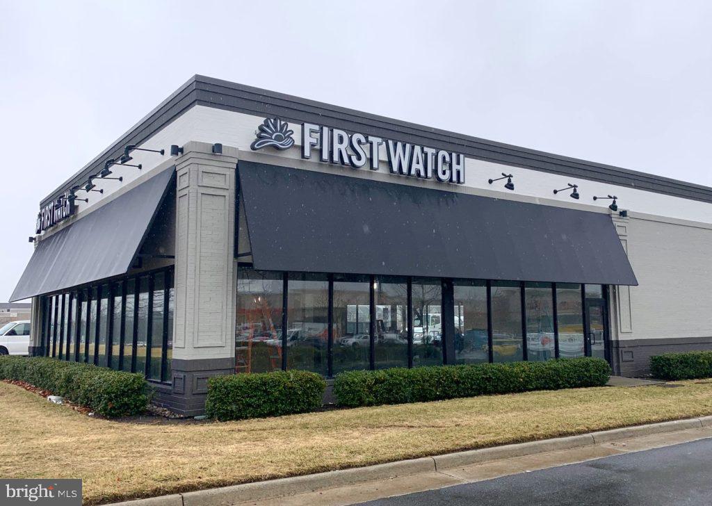 25523 Beresford Drive Chantilly, VA 20152 - Photo 41 of 48 Community Restaurants - First Watch