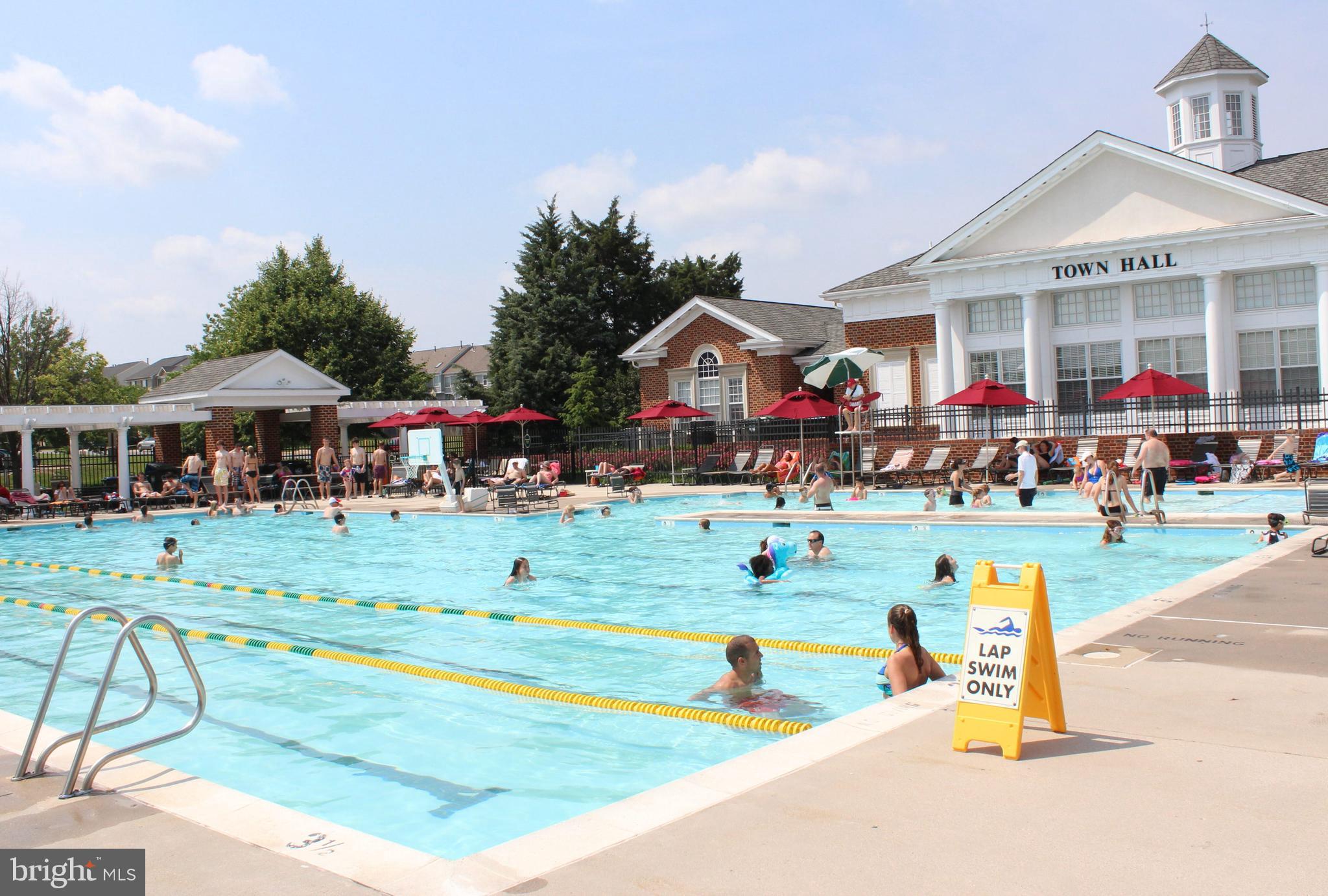 25523 Beresford Drive Chantilly, VA 20152 - Photo 42 of 48 Community Pools