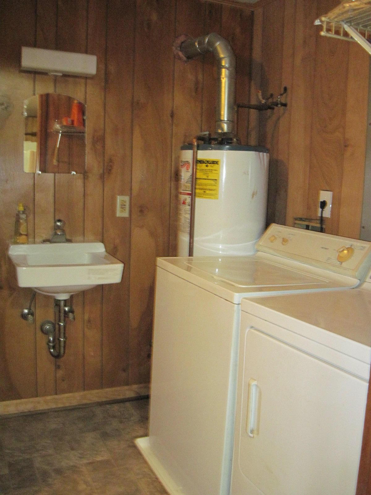6524 Poage Valley Rd Extension Roanoke, VA 24018 - Photo 22 of 55 2017-03-06 16.44.25