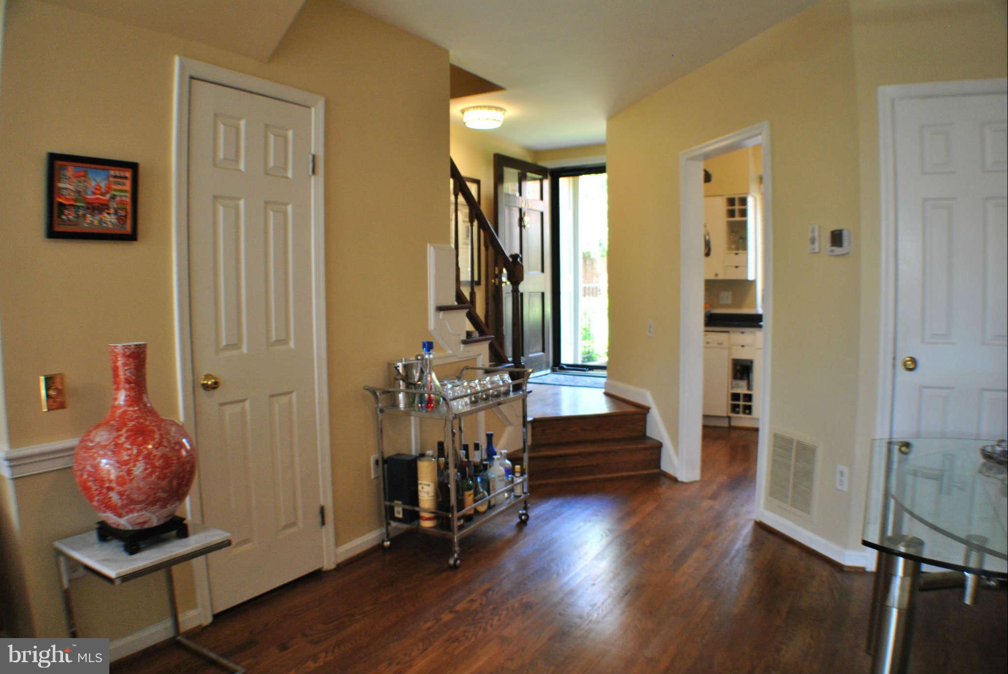 1219 Portner Road Alexandria, VA 22314 - Photo 10 of 27 Interior (General)