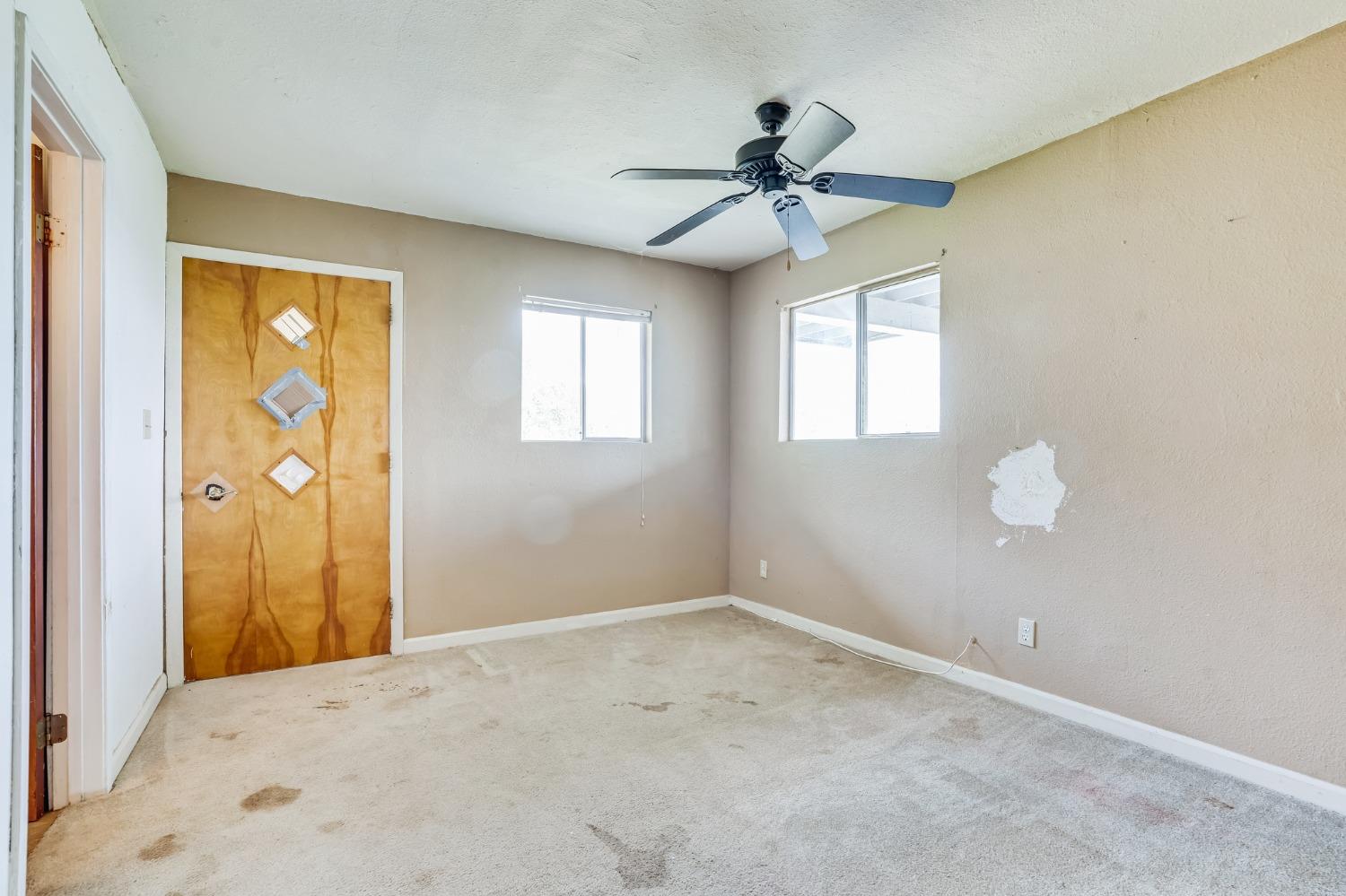 4855 Bayview Drive Copperopolis, CA 95228 - Photo 37 of 37 a view of an empty room and window
