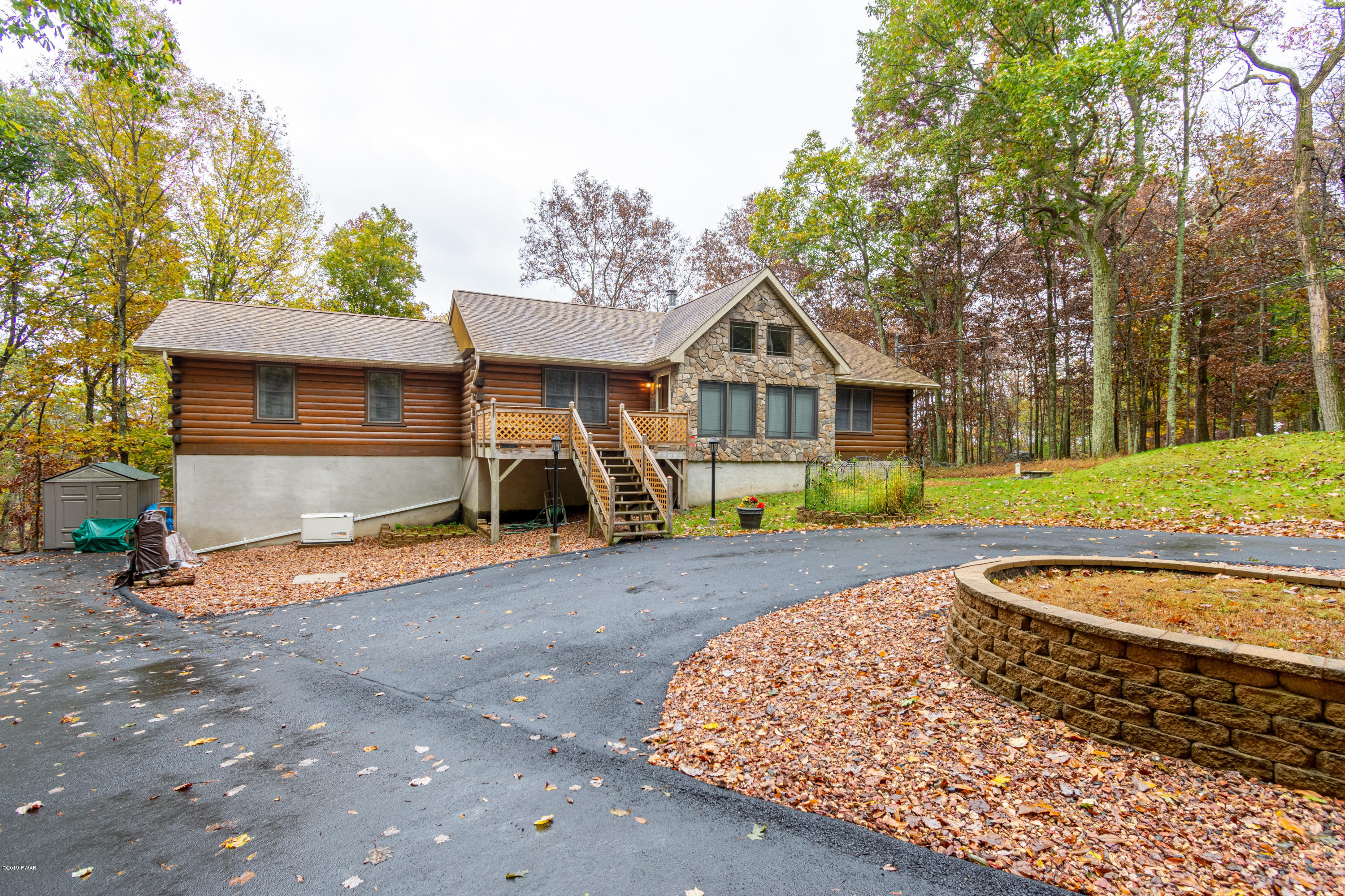 164 Chipmunk Road Bushkill, PA 18324 - Photo 15 of 16 164 Chhipmunk-14