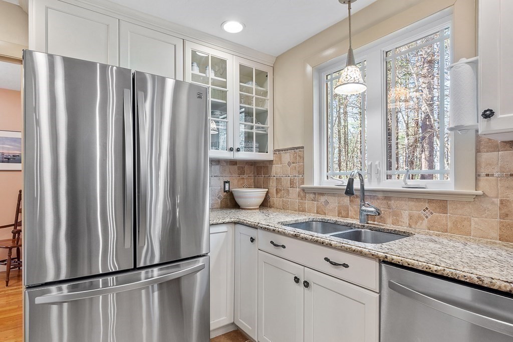 301 Littleton Road Harvard, MA 01451 - Photo 8 of 38