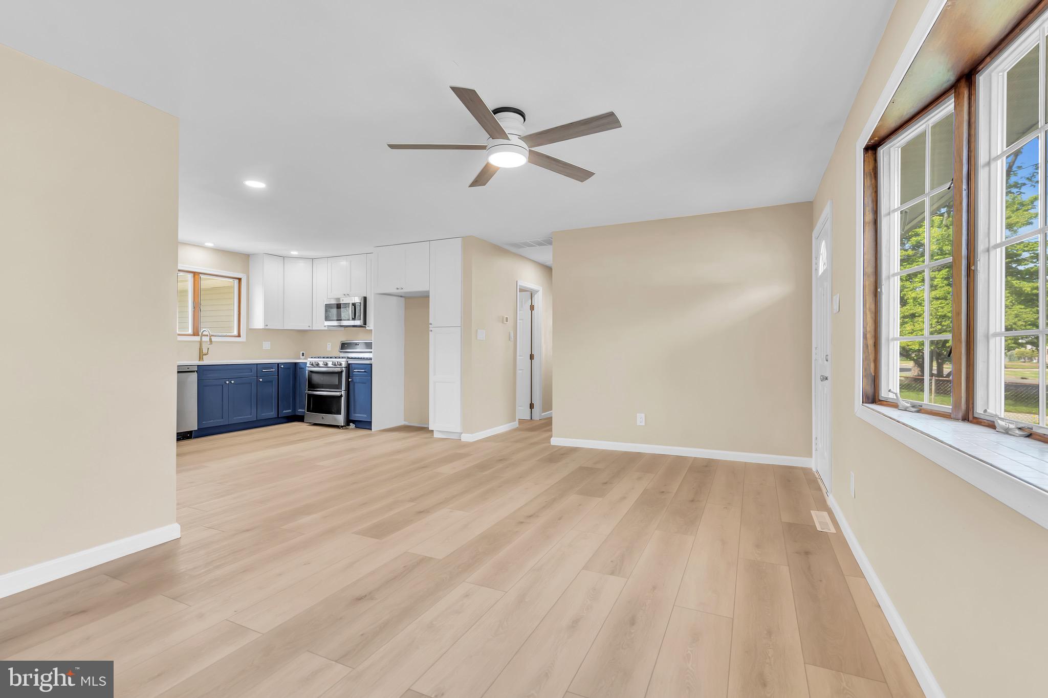 27 South Club Road Pine Hill, NJ 08021 - Photo 8 of 41