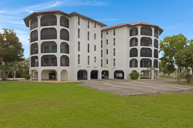 $861,000 | 1998 Overseas Highway, Unit A22, Marathon, FL 33050