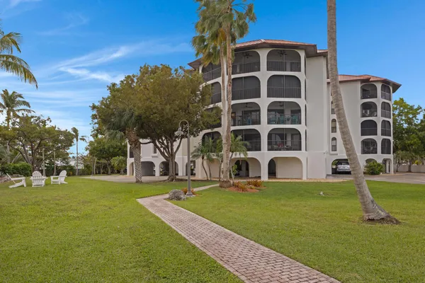 $849,000 | 1998 Overseas Highway, Unit A22, Marathon, FL 33050