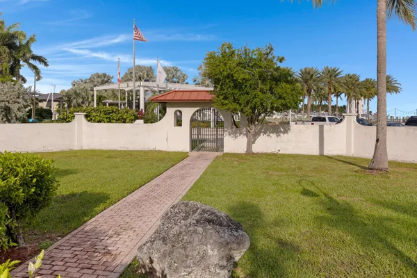 $849,000 | 1998 Overseas Highway, Unit A22, Marathon, FL 33050