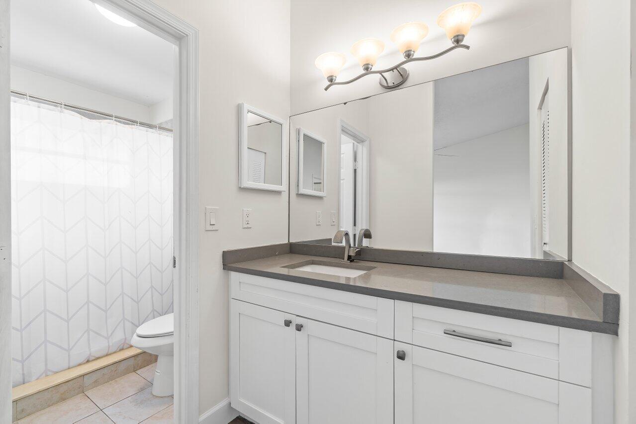 22095 Las Brisas Circle, Unit 102 Boca Raton, FL 33433 - Photo 18 of 23 020-22095LasBrisasCircle-BocaRaton-FL-33