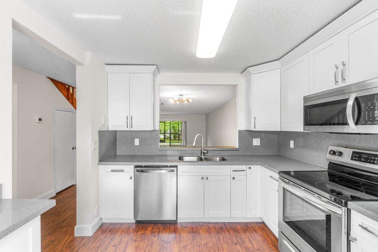22095 Las Brisas Circle, Unit 102 Boca Raton, FL 33433 - Photo 3 of 23 007-22095LasBrisasCircle-BocaRaton-FL-33