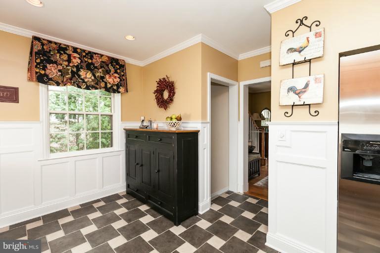 7115 Wardman Road Baltimore, MD 21212 - Photo 21 of 22 Kitchen