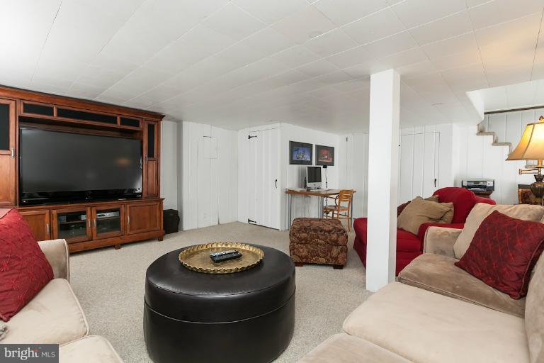 7115 Wardman Road Baltimore, MD 21212 - Photo 7 of 22 Lower Level Family Room