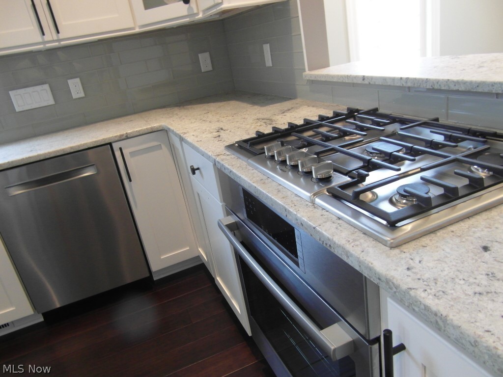26802 Rue Street Cleveland, OH 44128 - Photo 7 of 35