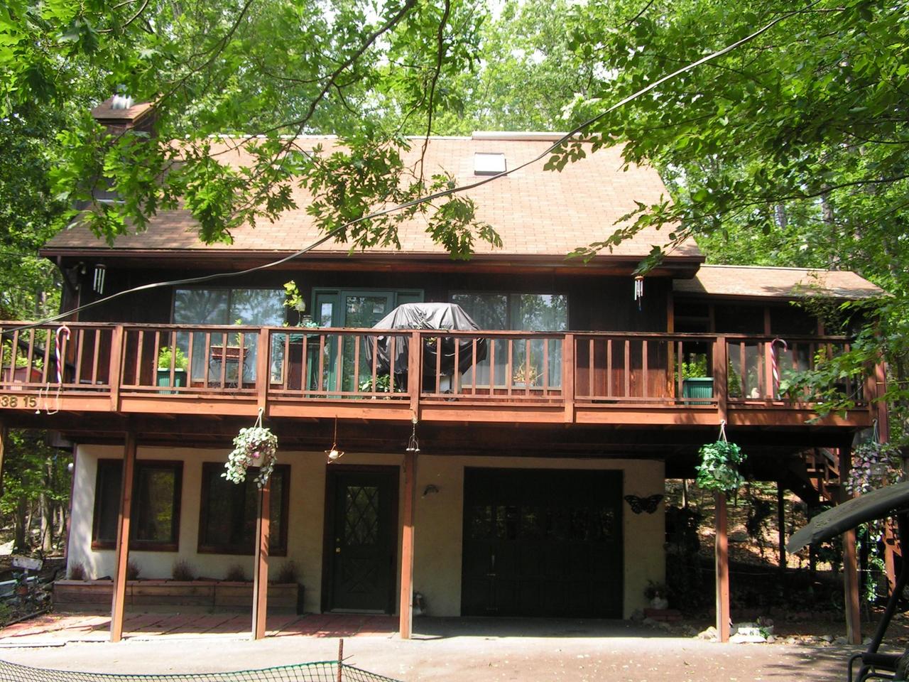 1038-15 Decker Road Arcadia, LA 71001 - Photo 1 of 19 a front view of a house with porch