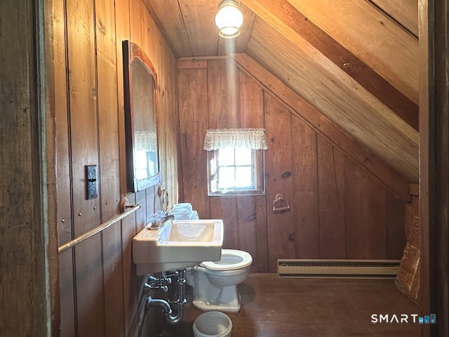 110 East Main Street Clinton, CT 06413 - Photo 35 of 40 2nd Bath Upper Level
