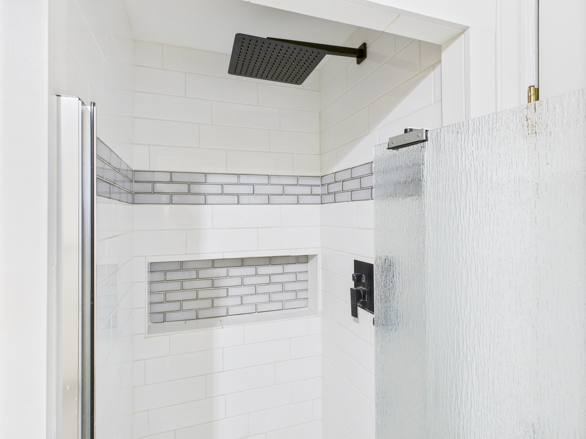 305 West Converse Street Weimar, TX 78962 - Photo 18 of 30 a view of entryway