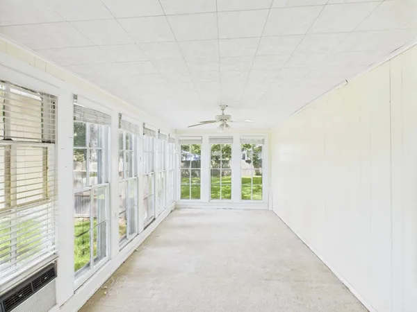 $149,000 | 305 West Converse Street, Weimar, TX 78962