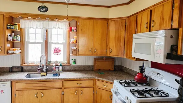 $189,900 | 77 Connecticut Avenue, Millinocket, ME 04462