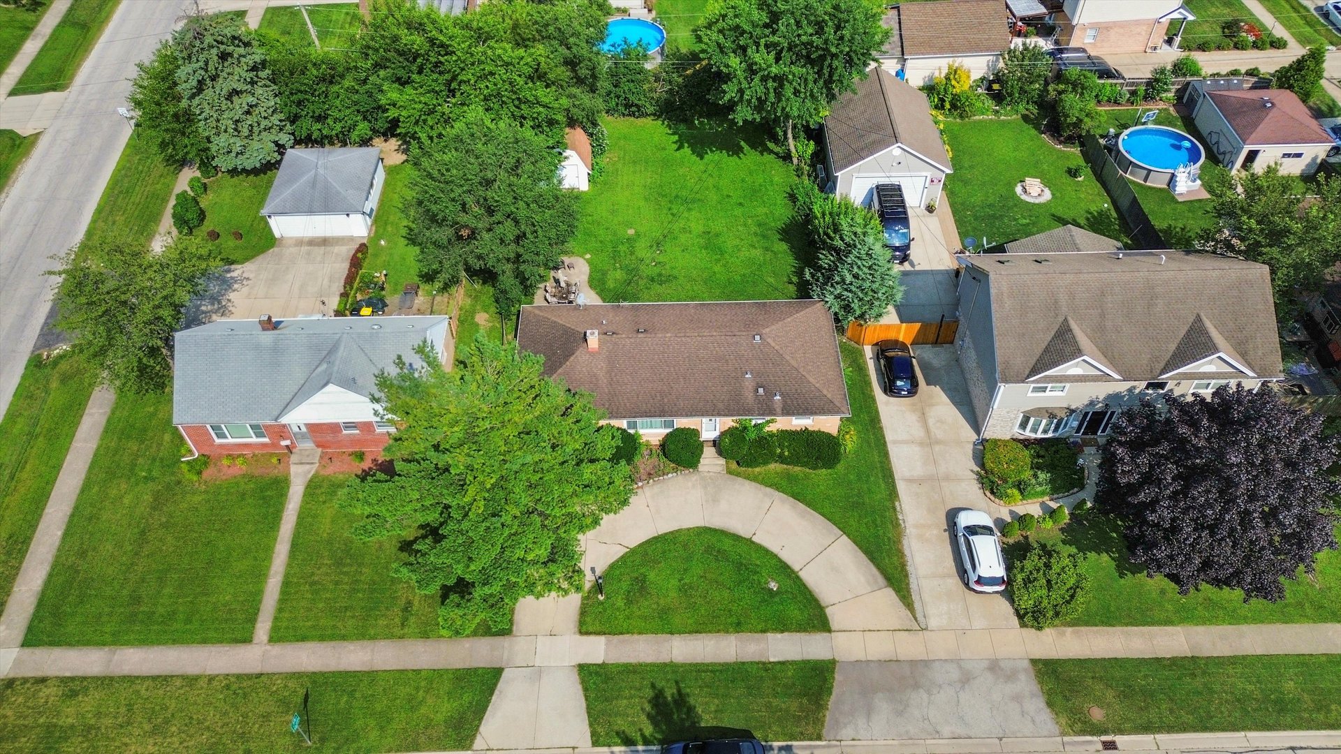 509 Spring Street Roselle, IL 60172 - Photo 23 of 31 an aerial view of a house