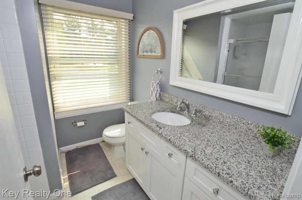 1225 Miniature Court Rochester Hills, MI 48307 - Photo 7 of 11