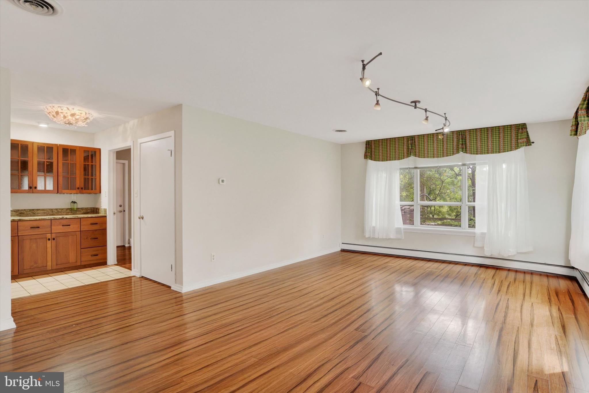 1502 Knollcrest Road Harrisburg, PA 17112 - Photo 11 of 38 Gallery Image 11