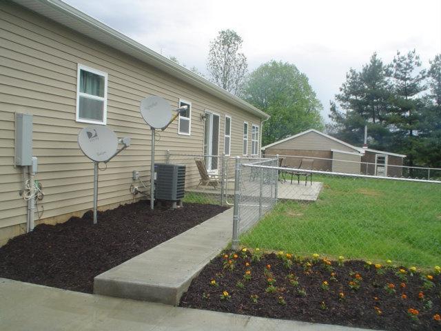 2809 Boving Road Southwest Lancaster, OH 43130 - Photo 3 of 16