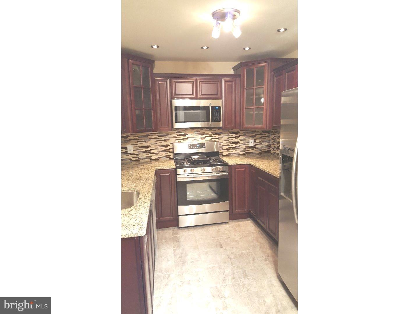 11740 Colman Road Philadelphia, PA 19154 - Photo 3 of 23 Gallery Image 3