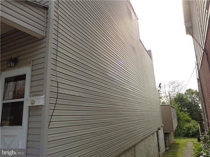 2226 Kutztown Road Reading, PA 19605 - Photo 20 of 24 Exterior Side