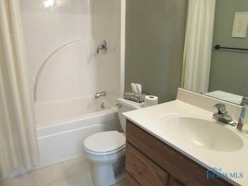 1114 Waterville Monclova Road, Unit 6 Waterville, OH 43566 - Photo 16 of 20 Gallery Image 16