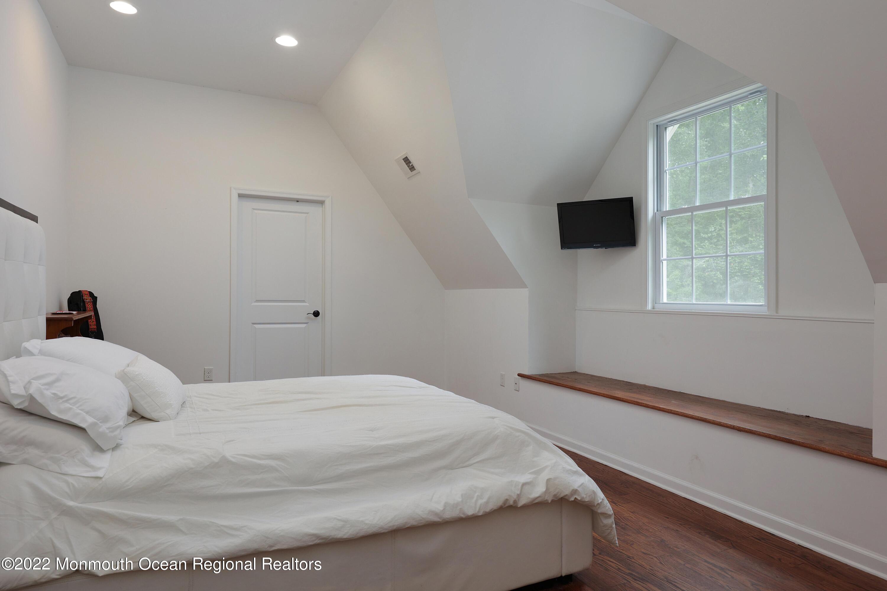 98 Baird Road Millstone Township, NJ 08535 - Photo 22 of 27 758A8816
