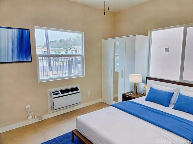 $1,980 | 6010 Kansas Avenue, Los Angeles, CA 90044