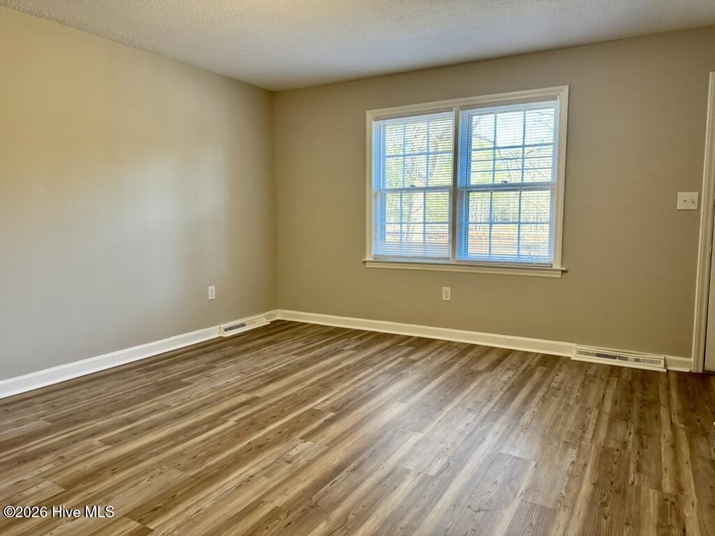 6000 River Road, Unit 19 Washington, NC 27889 - Photo 10 of 29 67FAF4E9-3EBE-44A6-A7BC-1C25B1B84733_1_1