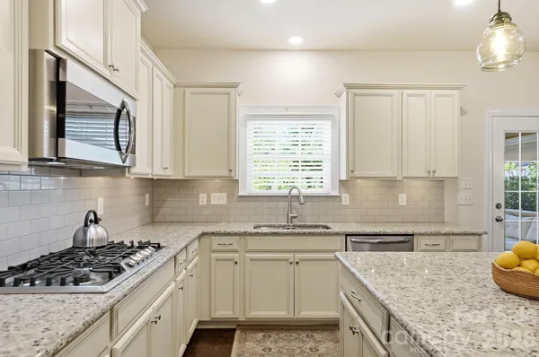 $720,000 | 1989 Topaz Plaza, Davidson, NC 28036