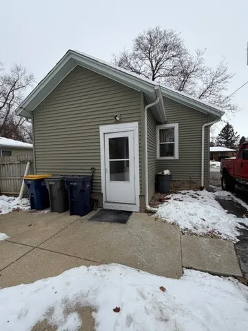 $182,900 | 229 South Edison Avenue, Elgin, IL 60123