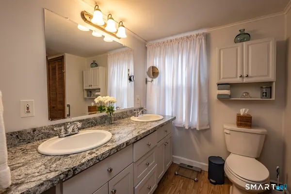 $275,000 | 6 Lakeview Place, Middlefield, CT 06455