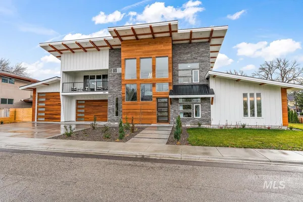 $1,100,000 | 599 West Warren Street, Boise, ID 83706