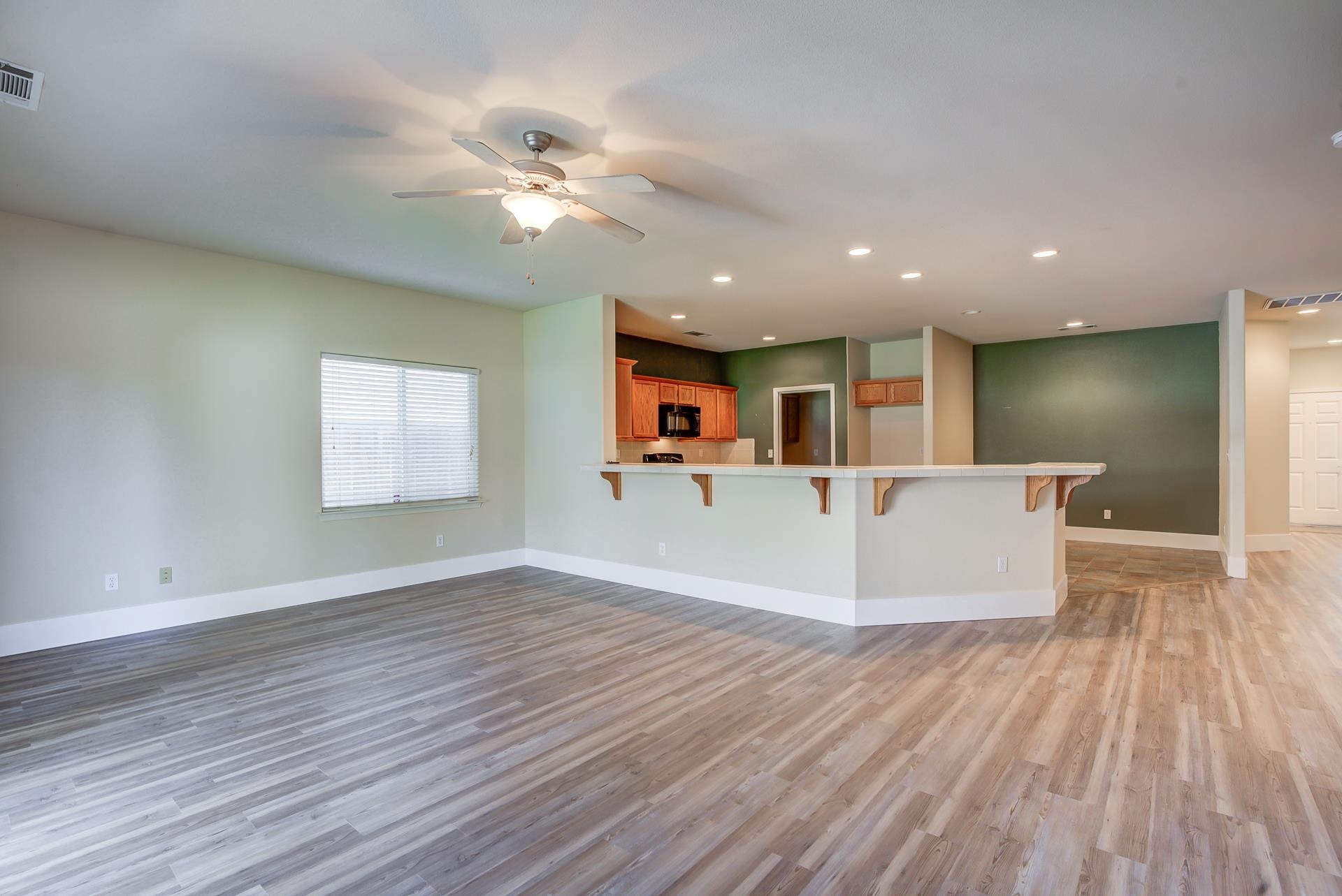490 Springtime Lane Red Bluff, CA 96080 - Photo 5 of 40