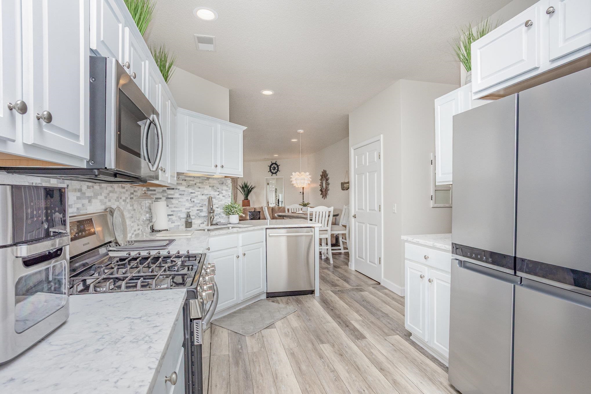 547 River Road Bay City, MI 48706 - Photo 9 of 28 Gallery Image 9