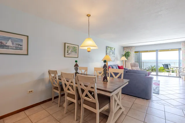 $749,000 | 1133 West Ocean Drive, Unit 2, Key Colony Beach, FL 33051