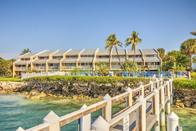 $749,000 | 1133 West Ocean Drive, Unit 2, Key Colony Beach, FL 33051