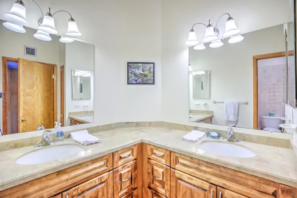 $749,000 | 1133 West Ocean Drive, Unit 2, Key Colony Beach, FL 33051