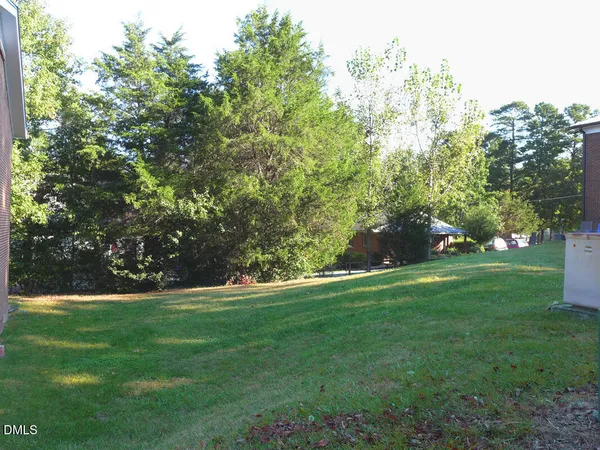 $1,595 | 400 Davie Road, Unit 8, Carrboro, NC 27510