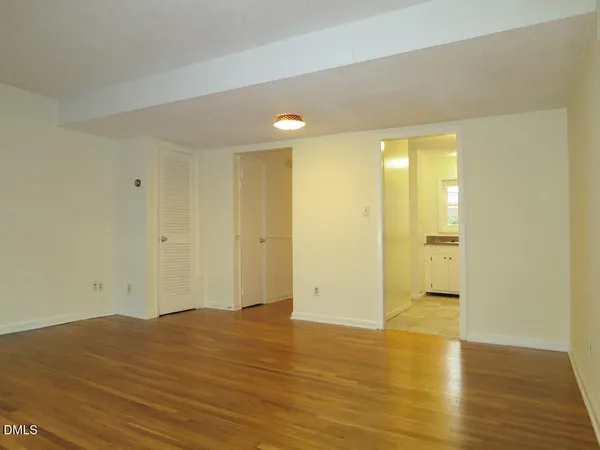 $1,595 | 400 Davie Road, Unit 8, Carrboro, NC 27510