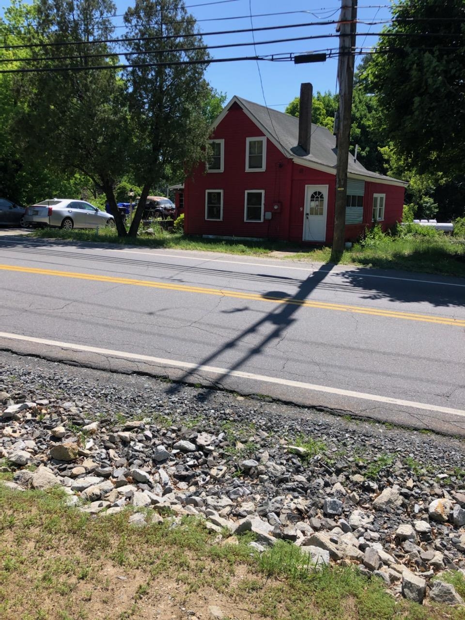 9 Dracut Road Hudson, NH 03051 - Photo 13 of 32