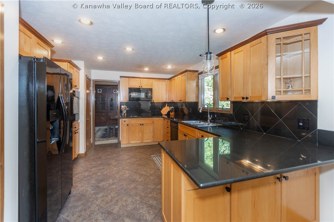 137 Summit Ridge Road Hurricane, WV 25526 - Photo 11 of 50 Gallery Image 11