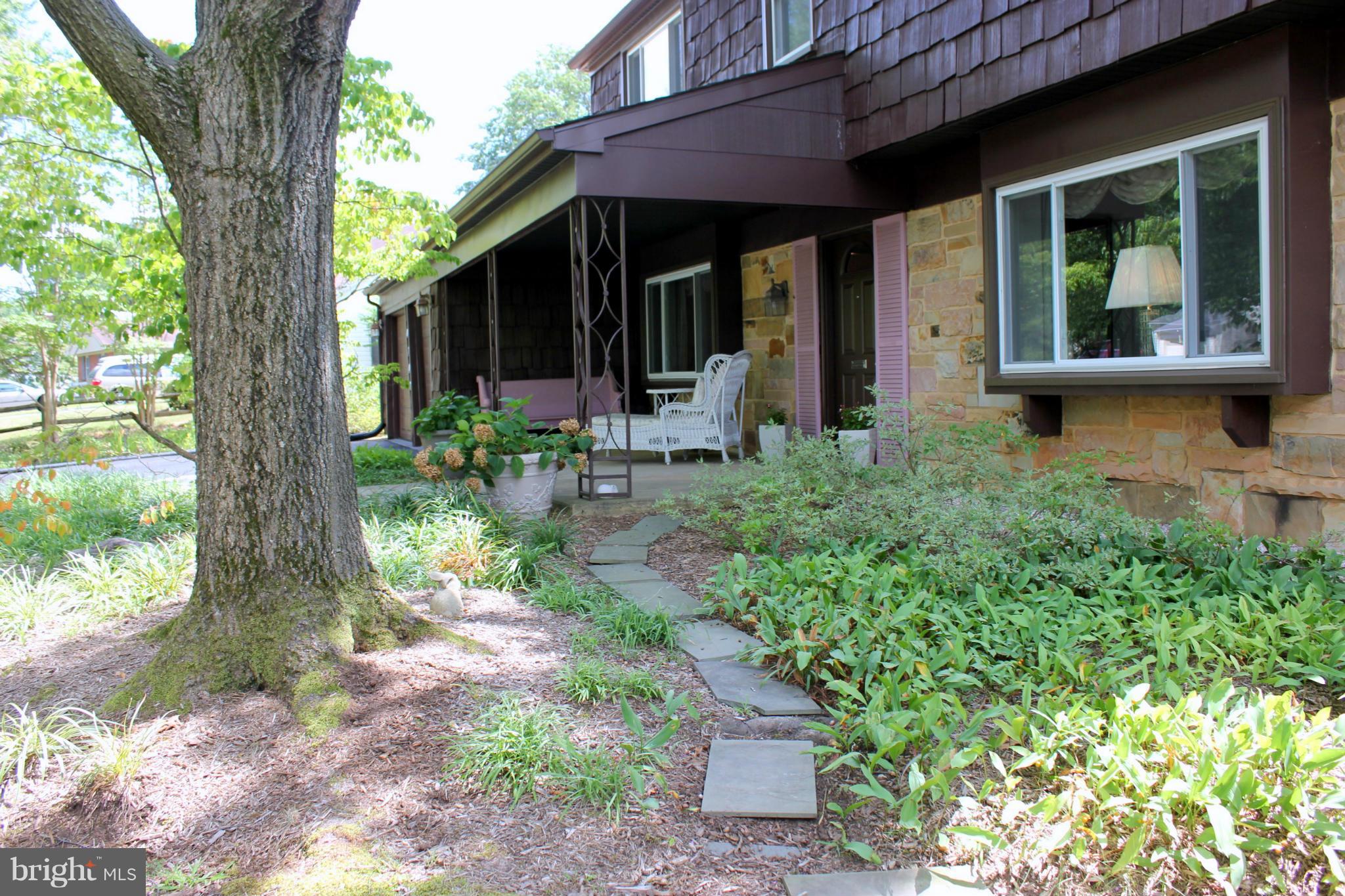 8707 Granite Lane Laurel, MD 20708 - Photo 2 of 30 Exterior (Front) Garden
