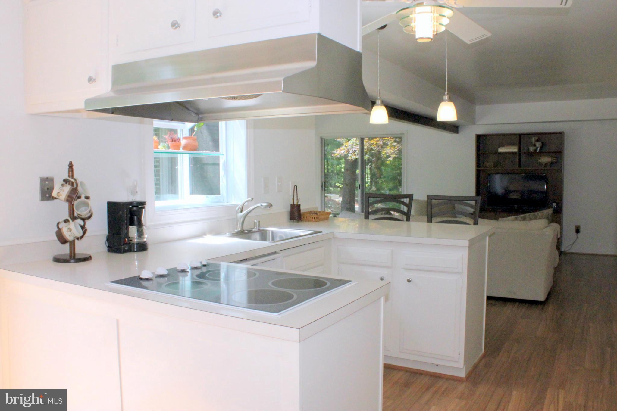 8707 Granite Lane Laurel, MD 20708 - Photo 11 of 30 Kitchen
