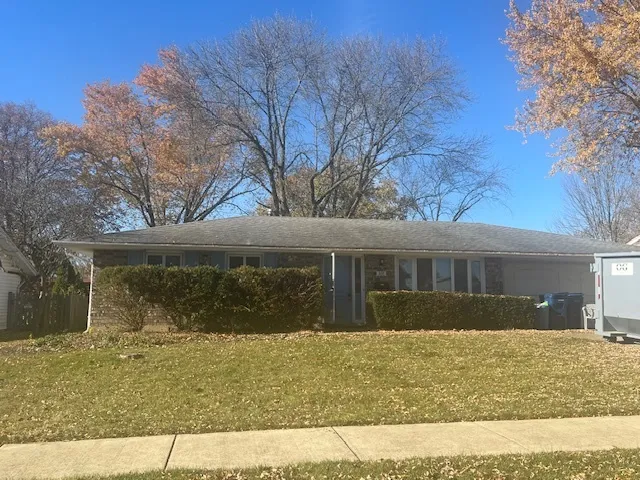 $325,000 | 308 Wianno Lane, Schaumburg, IL 60193