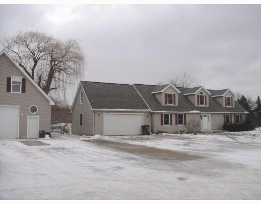 18412 Lohr Road Belleville, MI 48111 - Photo 1 of 10 Photo 1