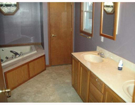 18412 Lohr Road Belleville, MI 48111 - Photo 3 of 10 Photo 3
